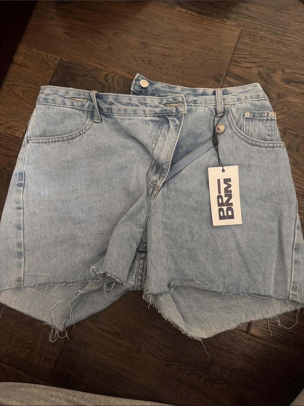 Princess Polly Light Wash Raw Hem Jean Shorts